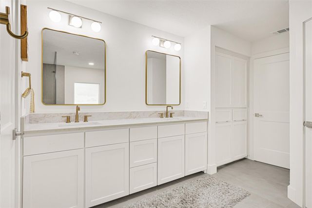 30 Willowherb Court, The Woodlands, TX 77380