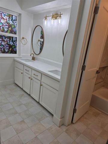 30 Willowherb Court, The Woodlands, TX 77380