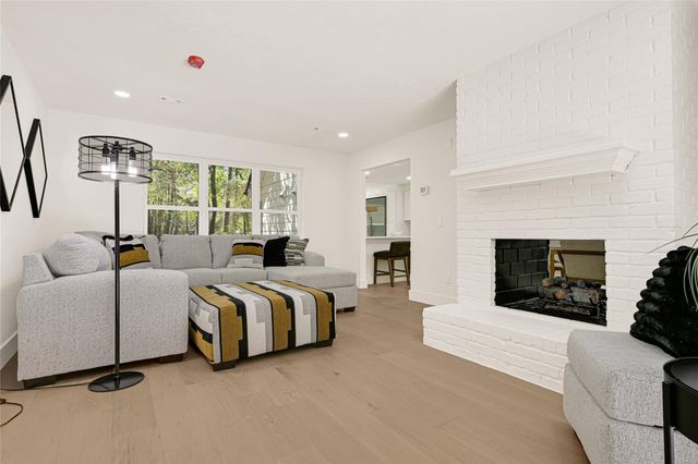 30 Willowherb Court, The Woodlands, TX 77380