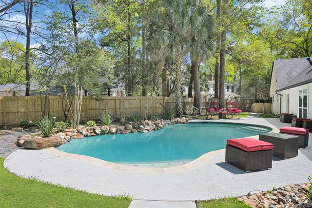 30 Willowherb Court, The Woodlands, TX 77380