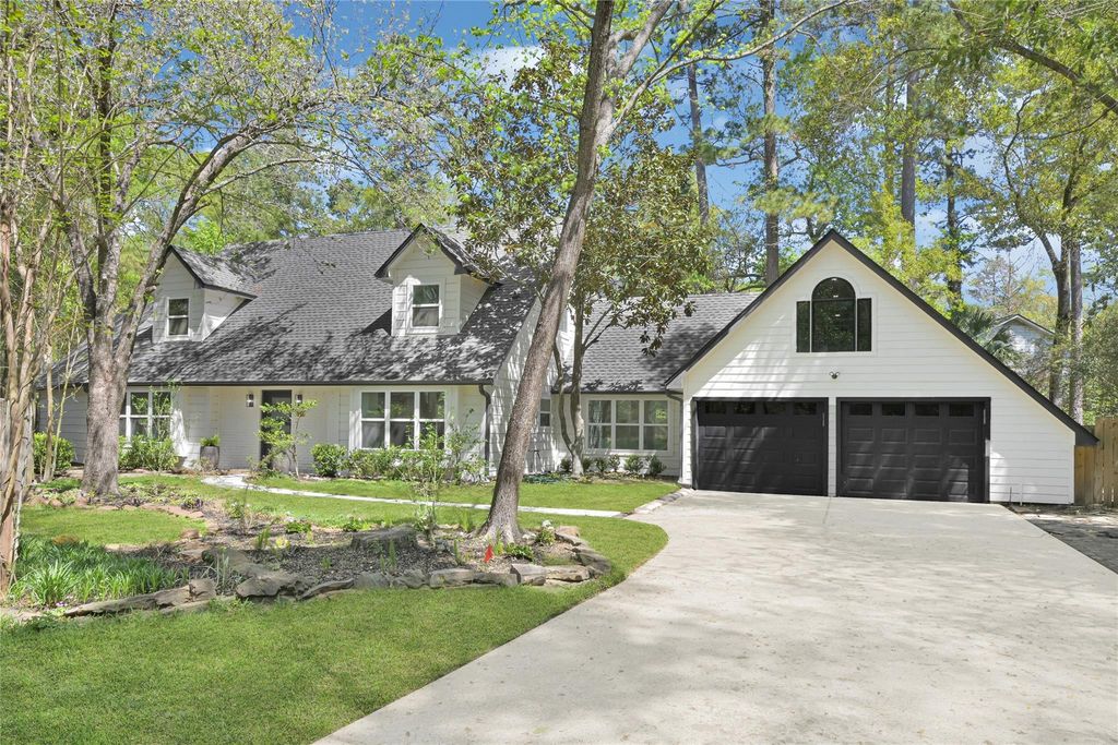 30 Willowherb Court, The Woodlands, TX 77380