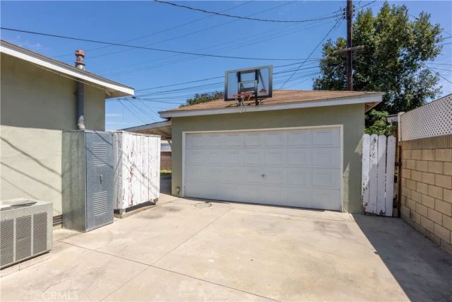 5710 Faust, Lakewood, CA 90713