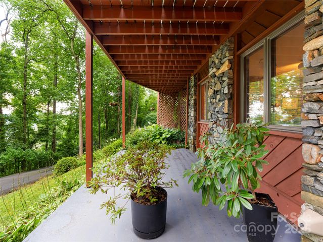 193 Rhododendron Drive, Arden, NC 28704