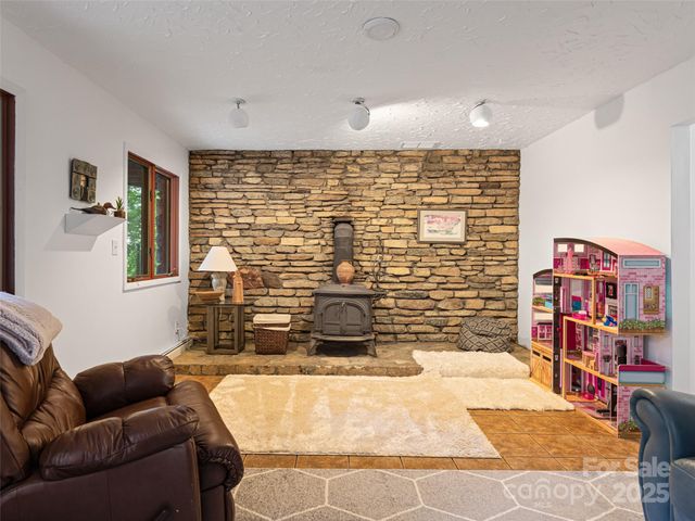 193 Rhododendron Drive, Arden, NC 28704