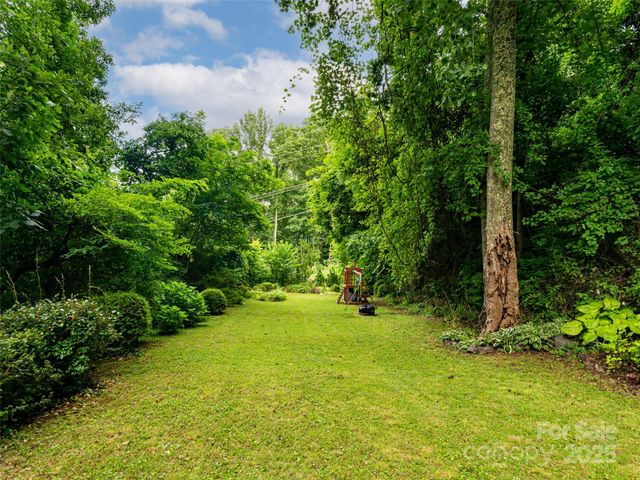 193 Rhododendron Drive, Arden, NC 28704