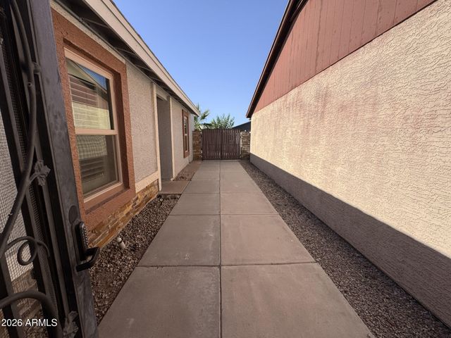 425 E MARCO POLO Road, Phoenix, AZ 85024