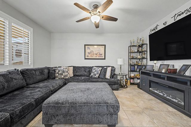 18235 W Ida Lane, Surprise, AZ 85387