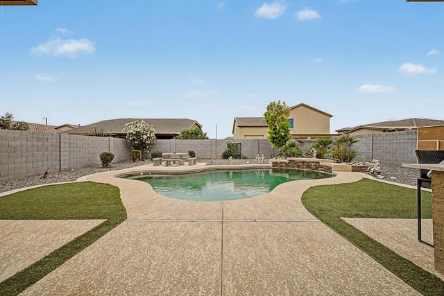18235 W Ida Lane, Surprise, AZ 85387