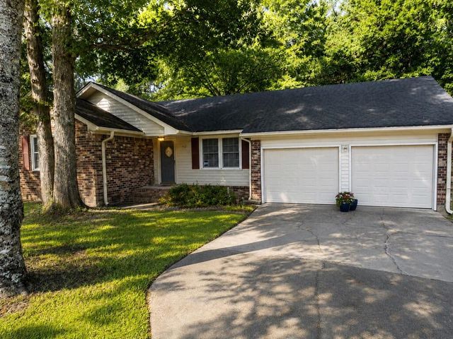 412 Red Fox Run, Summerville, SC 29485