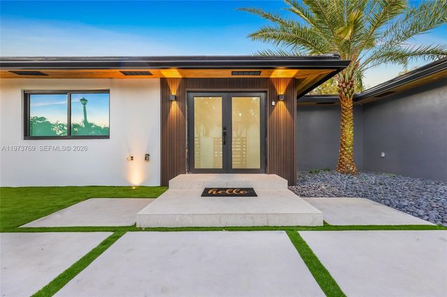 2100 SW 9th Ave, Miami, FL 33129