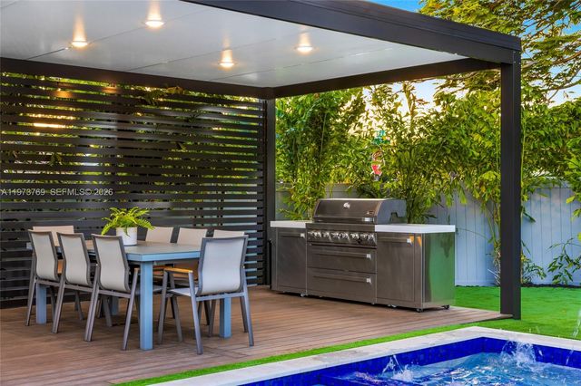 2100 SW 9th Ave, Miami, FL 33129