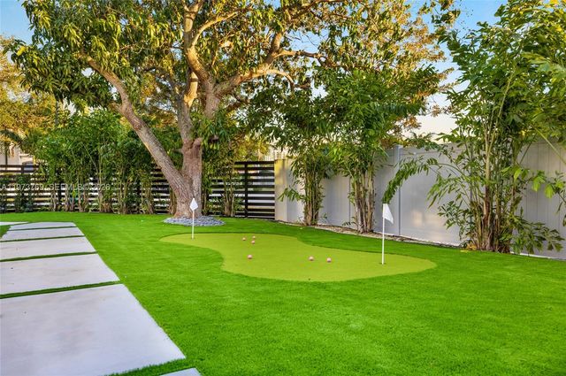 2100 SW 9th Ave, Miami, FL 33129