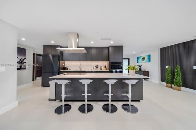 2100 SW 9th Ave, Miami, FL 33129