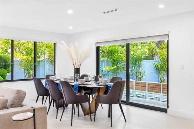 2100 SW 9th Ave, Miami, FL 33129