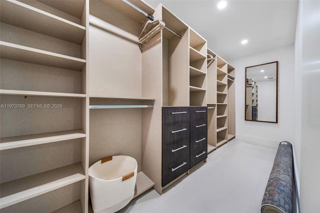 2100 SW 9th Ave, Miami, FL 33129