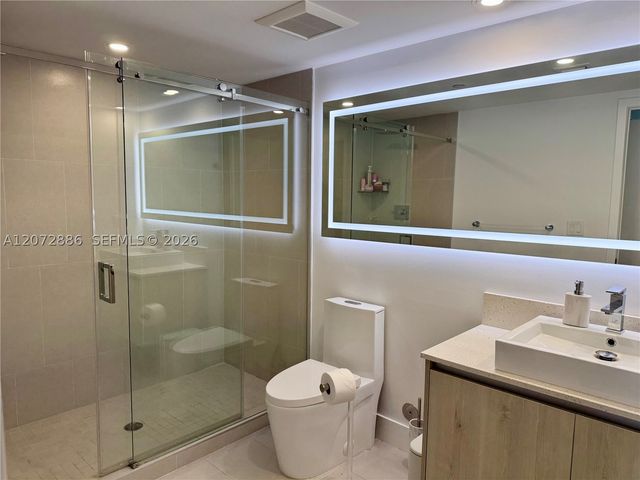 13800 Highland Dr 307, North Miami Beach, FL 33181