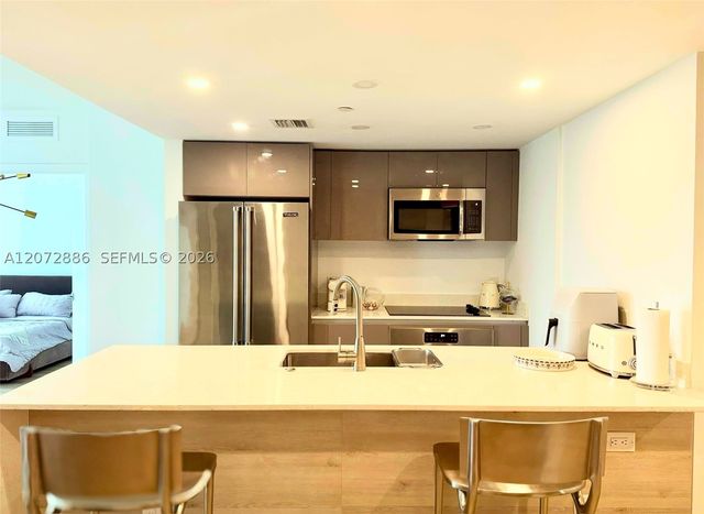 13800 Highland Dr 307, North Miami Beach, FL 33181