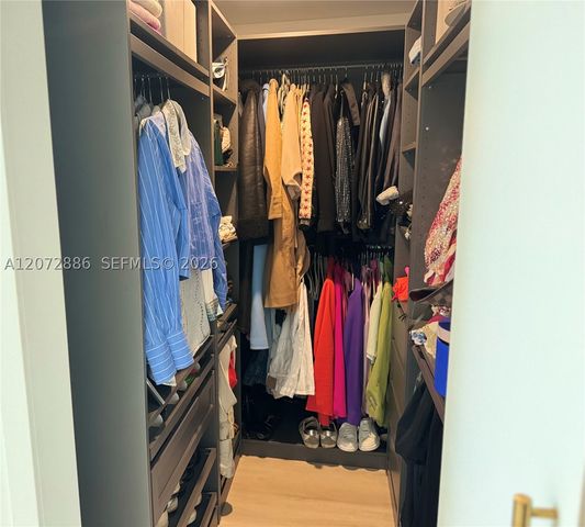 13800 Highland Dr 307, North Miami Beach, FL 33181