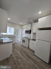 5211 RIDGE AVE #2, Philadelphia, PA 19128