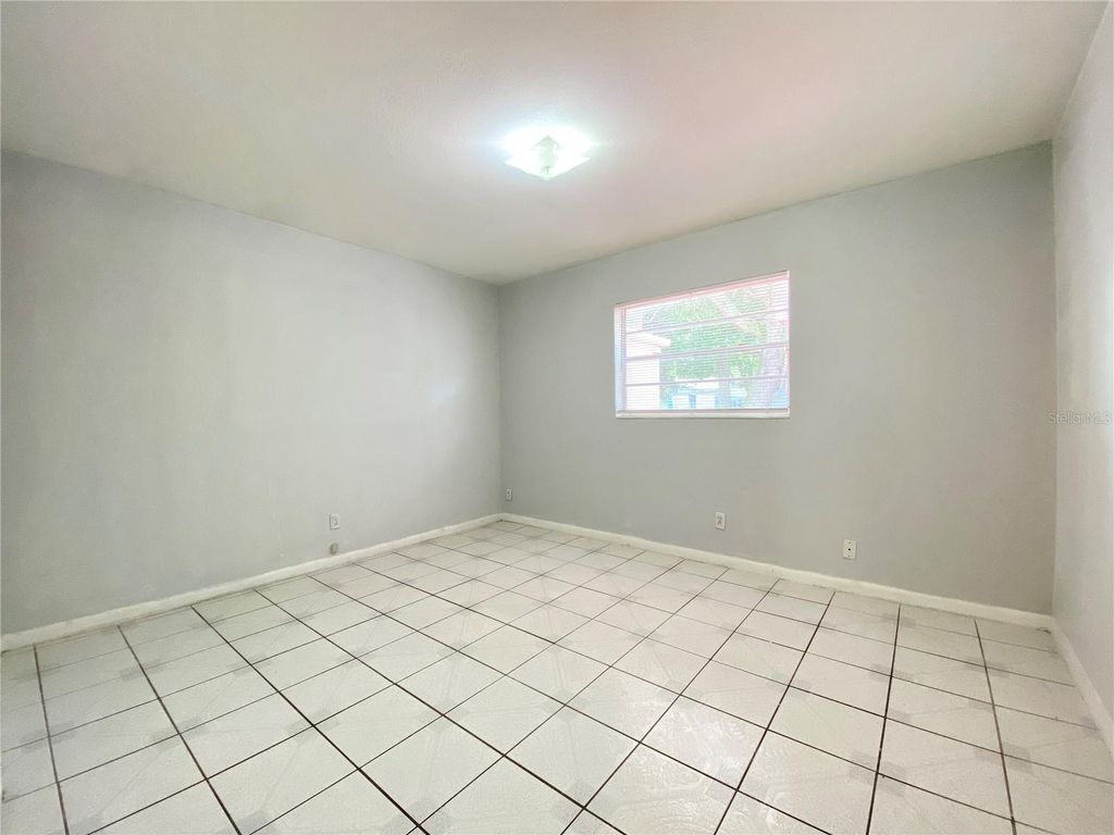 Image 11 of property listing at 3112 W TAMPA BAY BOULEVARD, Tampa, FL 33607