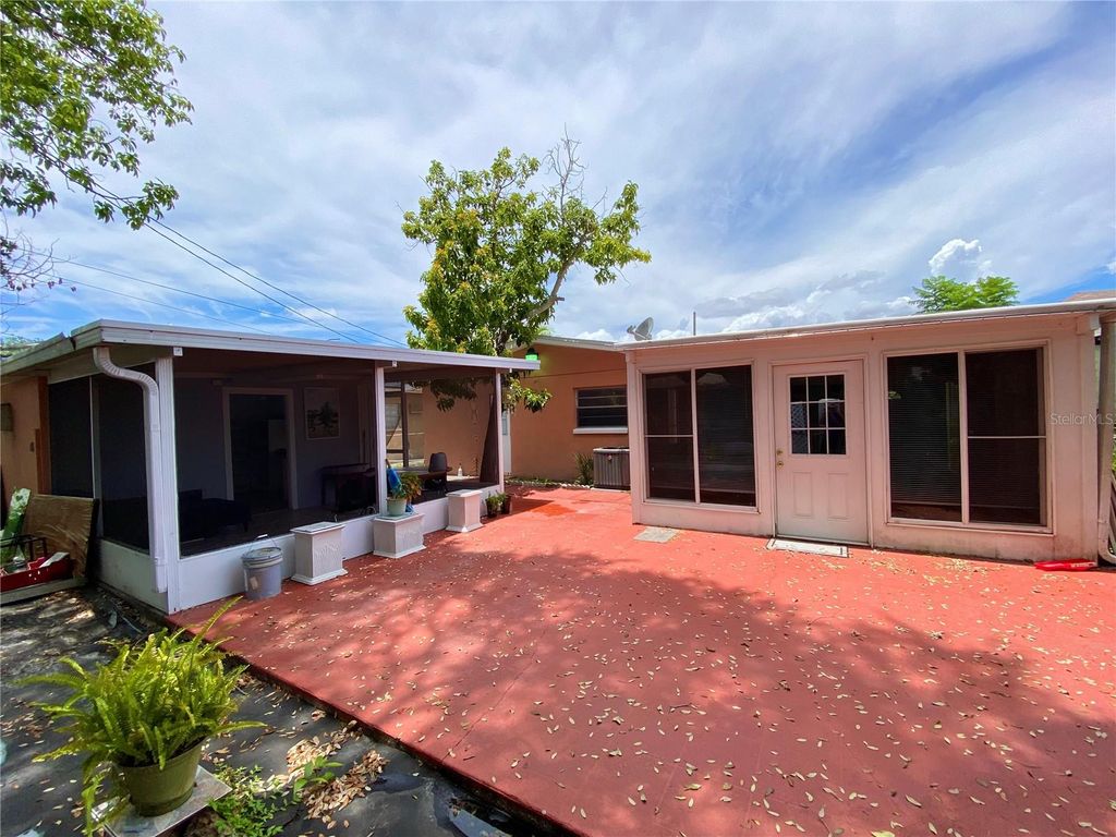 Image 18 of property listing at 3112 W TAMPA BAY BOULEVARD, Tampa, FL 33607