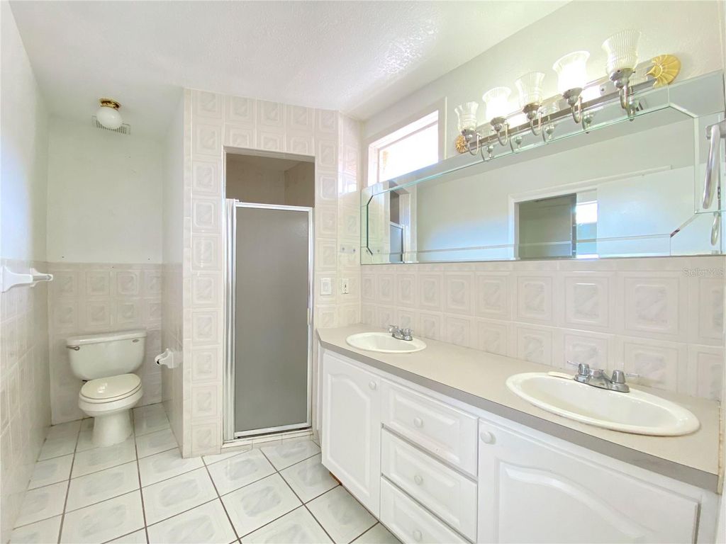 Image 6 of property listing at 3112 W TAMPA BAY BOULEVARD, Tampa, FL 33607