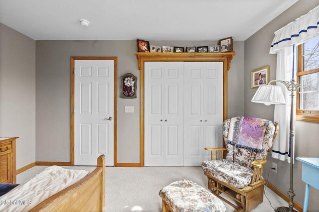 32 Halsted Lane, Ravena, NY 12143