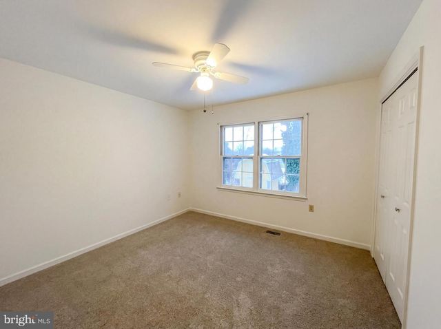 114 APPLEWOOD CT, Hamilton, VA 20158