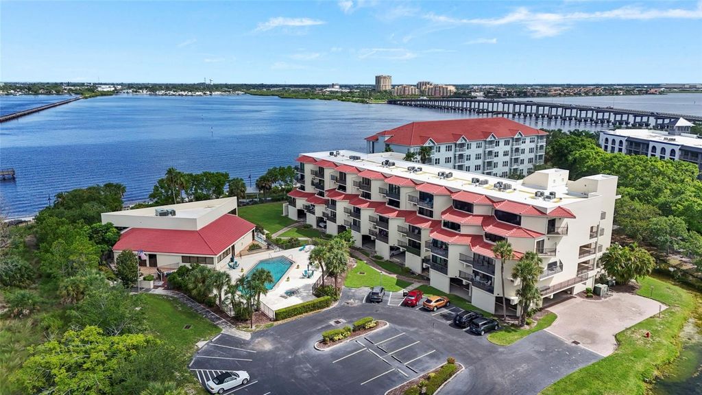 204 3RD STREET W 103, BRADENTON, FL 34205 — exterior