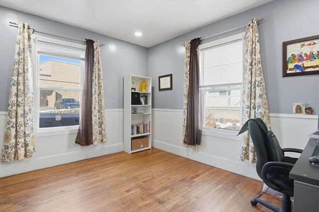 5 Ripley Place, Worcester, MA 01610