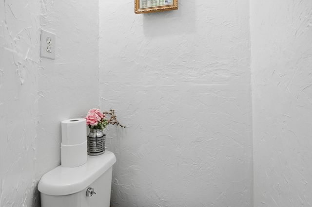 5 Ripley Place, Worcester, MA 01610