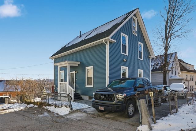 5 Ripley Place, Worcester, MA 01610
