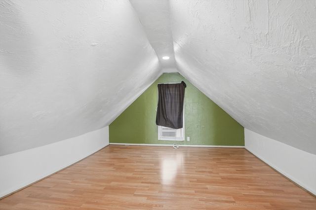 5 Ripley Place, Worcester, MA 01610