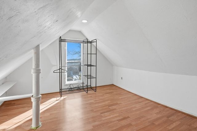 5 Ripley Place, Worcester, MA 01610