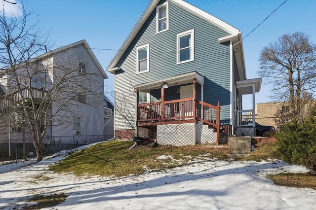 5 Ripley Place, Worcester, MA 01610