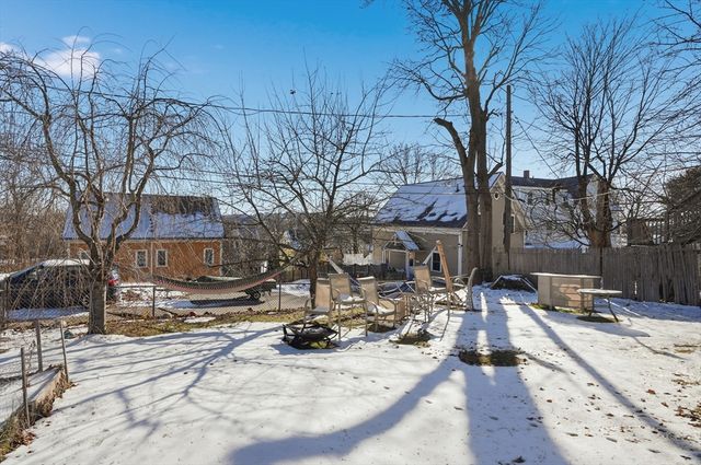 5 Ripley Place, Worcester, MA 01610