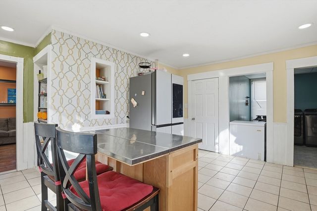 5 Ripley Place, Worcester, MA 01610