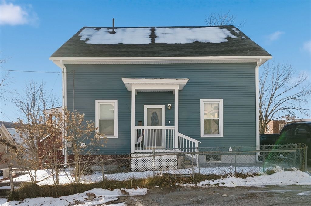 5 Ripley Place, Worcester, MA 01610