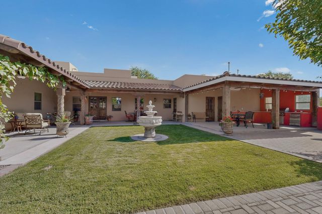 503 Camino Espanol NW, Albuquerque, NM 87107
