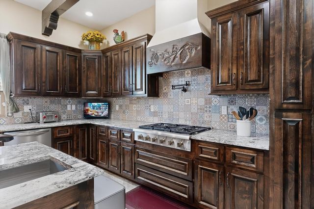 503 Camino Espanol NW, Albuquerque, NM 87107
