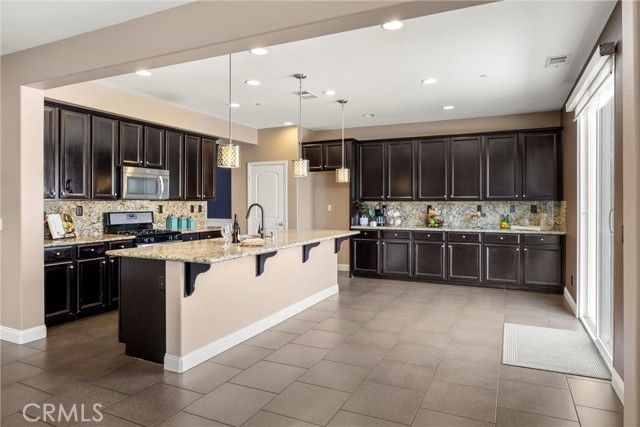 15996 Cascade, Fontana, CA 92336