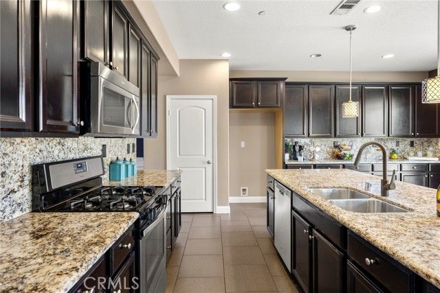 15996 Cascade, Fontana, CA 92336