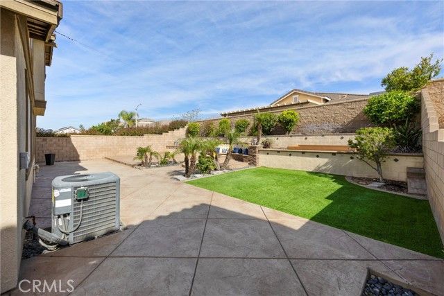15996 Cascade, Fontana, CA 92336
