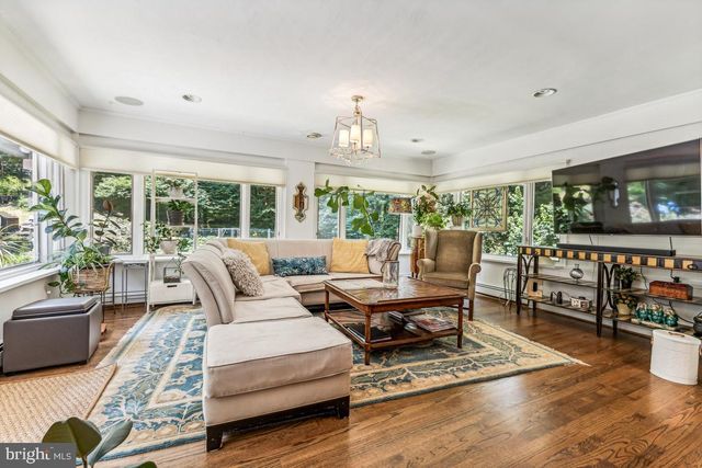 1506 WOODACRE DR, Mclean, VA 22101