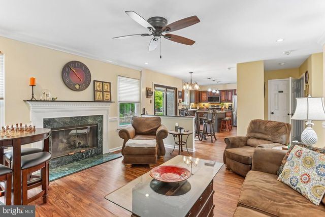 1204 WOODSVIEW DR, Garnet Valley, PA 19060