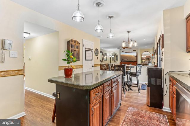 1204 WOODSVIEW DR, Garnet Valley, PA 19060