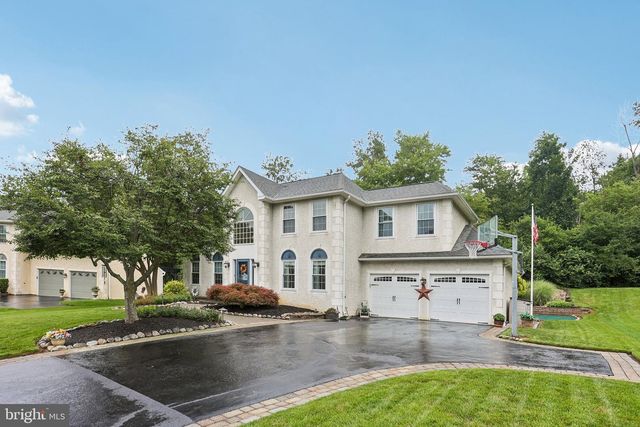 1204 WOODSVIEW DR, Garnet Valley, PA 19060