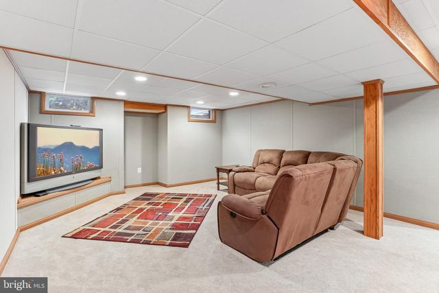 1204 WOODSVIEW DR, Garnet Valley, PA 19060