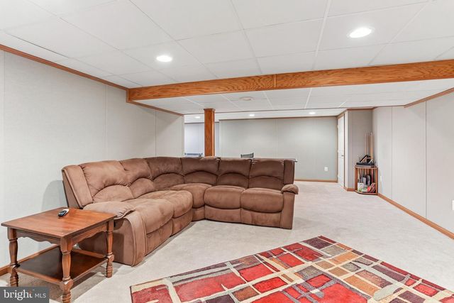 1204 WOODSVIEW DR, Garnet Valley, PA 19060