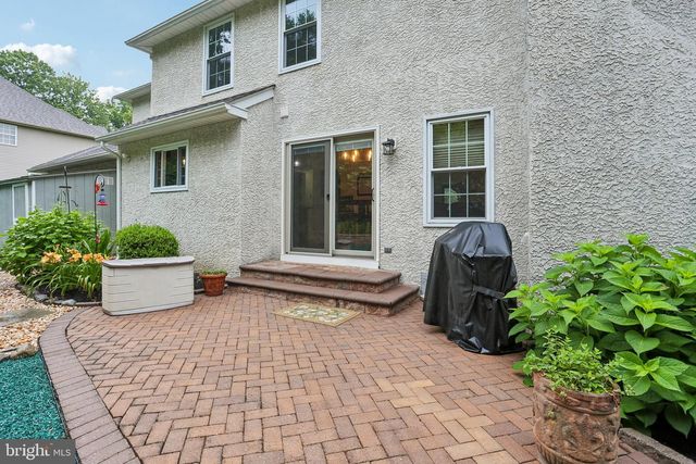 1204 WOODSVIEW DR, Garnet Valley, PA 19060